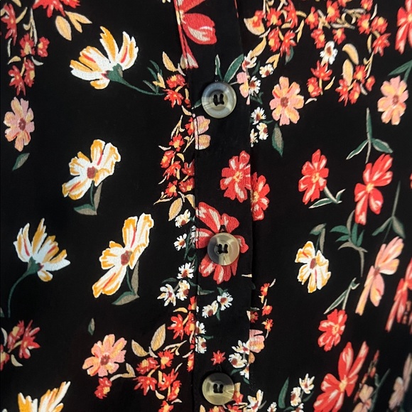 H&M Black Floral Dress open with button at front size 2 - Picture 4 of 16